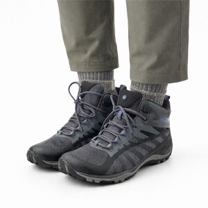 Size 7 Merrell Women’s Siren Edge Q2 Mid Waterproof Hiking Boots